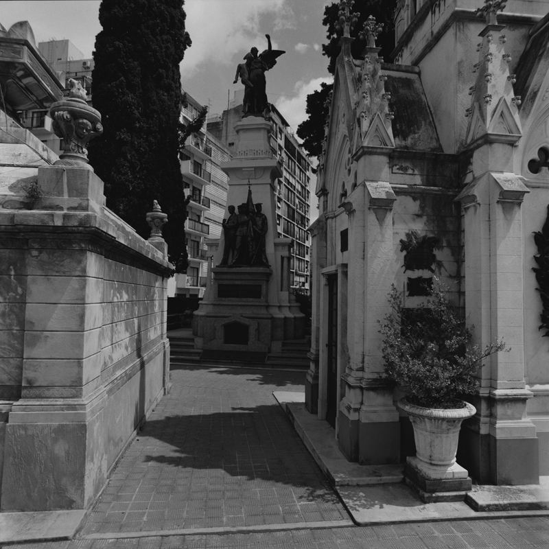 CCC200800606W018046_IMACON5DIVIDED_CLEAN_LR