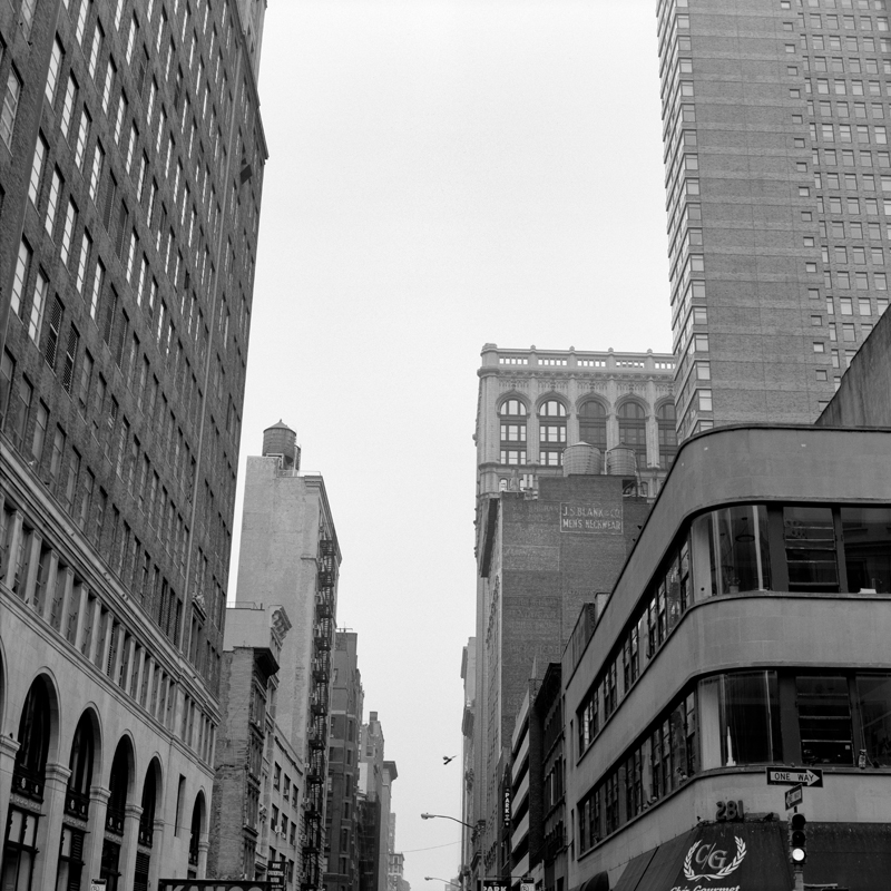 CCC201200606W033079_IMACON8DIVIDED_CLEAN_LR