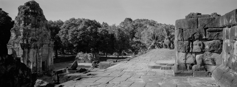 CCC201000255W343026_IMACON5EXTDIVIDED_CLEAN_LR