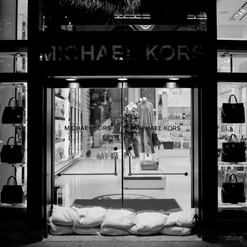 CCC201200606W033100_IMACON1DIVIDED_CLEAN_LR