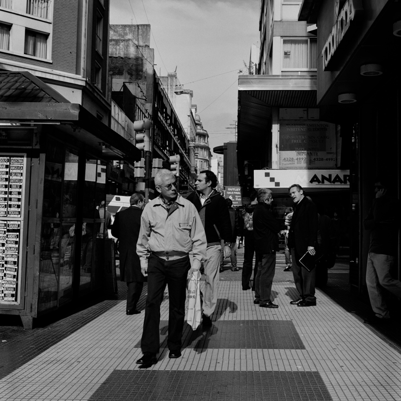 CCC201000606W235046_IMACON12DIVIDED_CLEAN_LR