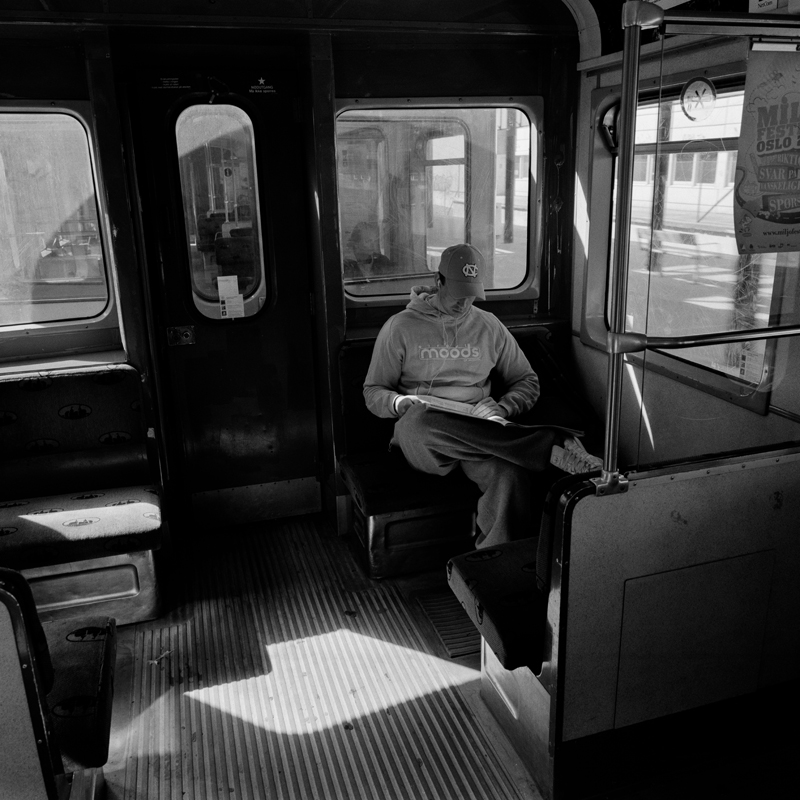 CCC200900606W195014_IMACON9DIVIDED_CLEAN_LR