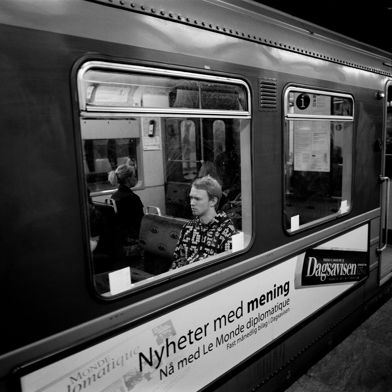 CCC200900606W195026_IMACON10DIVIDED_CLEAN_LR